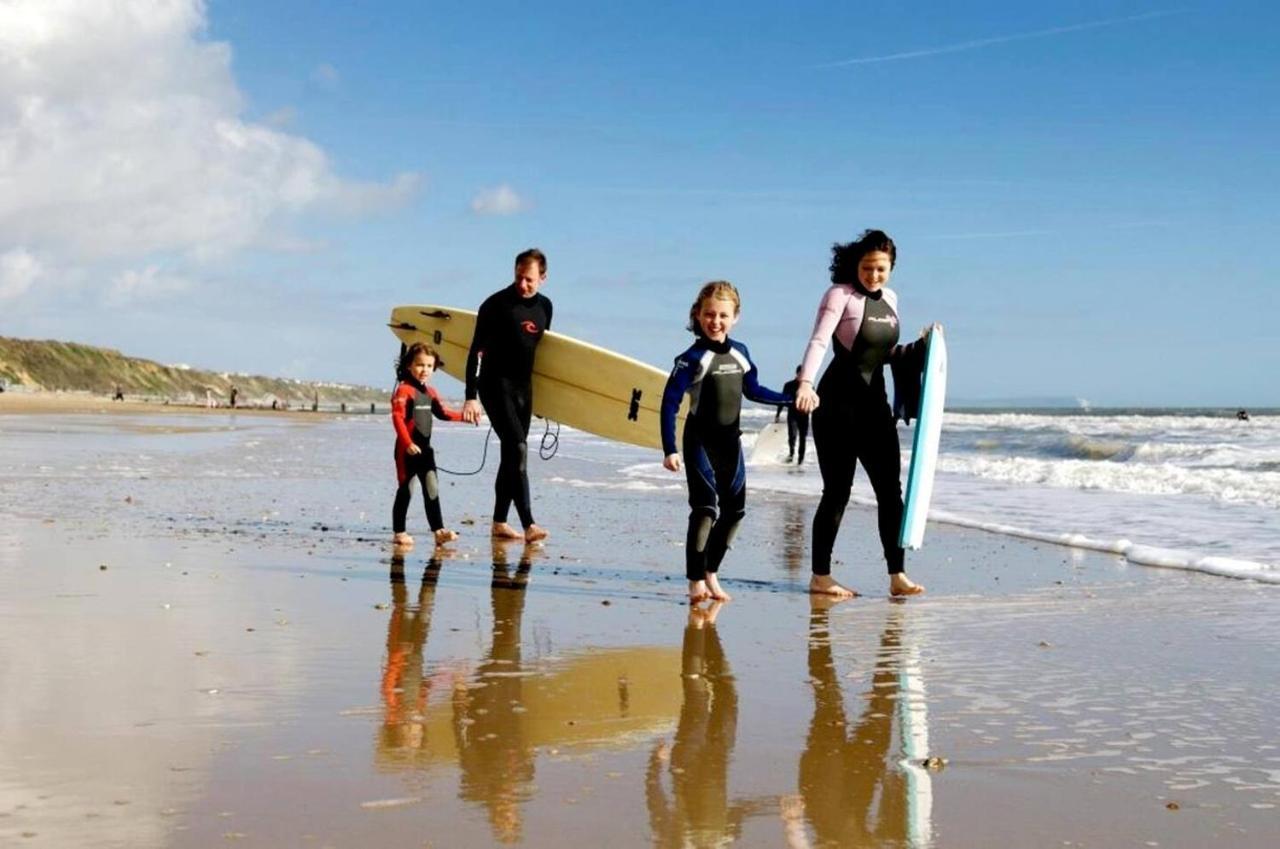 Flat-B, 4 Adults, 20 Mins To Beach, Netflix, Wifi, Sleeps 4 Adults Bornemouth Extérieur photo