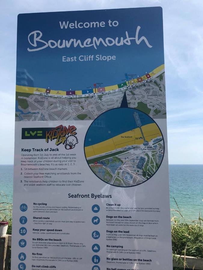 Flat-B, 4 Adults, 20 Mins To Beach, Netflix, Wifi, Sleeps 4 Adults Bornemouth Extérieur photo